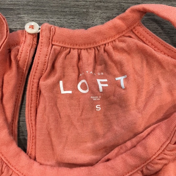 🍀3 for $6 tops🍀 Ann Taylor Loft tank top - Picture 2 of 2